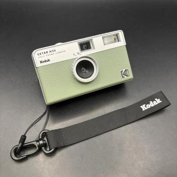 ���� Kodak EKTAR H35 �n�[�t�t���[���J����