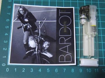 �u���W�b�h�o���h�[�@�唻�X�e�b�J�[