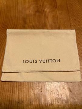 LOUIS VUITTON ���z�p�ۑ���