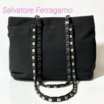 Salvatore Ferragamo �t�F���K�� ���@���`�F�[�� �V�����_�[�o�b�O AU-21 8803 �i�C���� �u���b�N