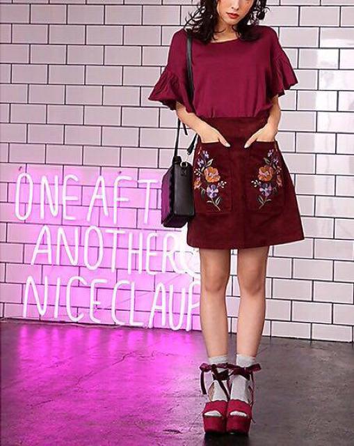 前田希美●定価4,212円【新品】NICE CLAUPナイスクリップ●バックリボンフレアスリーブニット●ボルドー赤ワインレッド < ブランド  前田希美●定価4,212円【新品】NICE CLAUPナイスクリップ●バックリボンフレアスリーブニット●ボルドー赤ワインレッド < ブランドの
