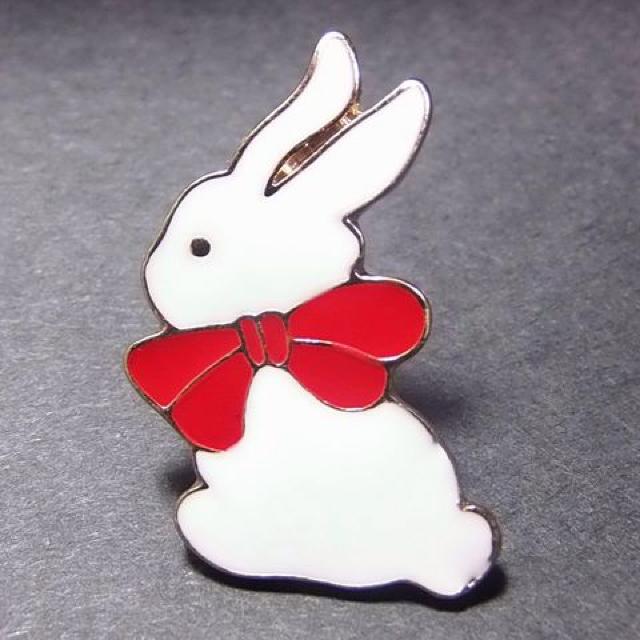 送料無料 ウサギ うさぎ バッジ ピンズ ピンバッジ ラペルピン ブローチ < 女性アクセサリー/時計  送料無料 ウサギ うさぎ バッジ ピンズ ピンバッジ ラペルピン ブローチ  < 女性アクセサリー/時計の