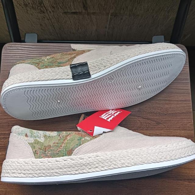 新品 27cm メンズ スリッポン ベージュ シューズ 靴 カジュアル < 男性ファッション  新品 27cm メンズ スリッポン ベージュ シューズ 靴 カジュアル < 男性ファッションの