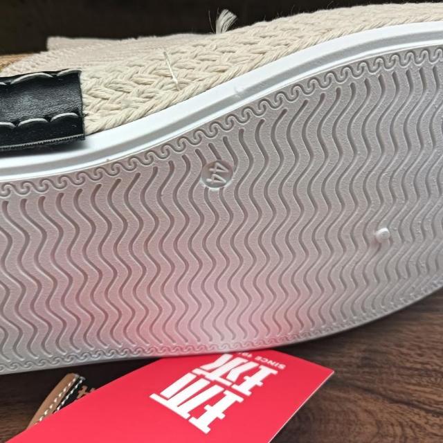 新品 27cm メンズ スリッポン ベージュ シューズ 靴 カジュアル < 男性ファッション  新品 27cm メンズ スリッポン ベージュ シューズ 靴 カジュアル < 男性ファッションの