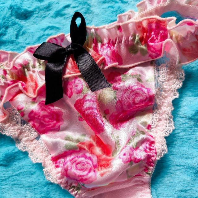 激エロカワ。。。ツルツルサテンローズプリントTバック。。。ショーツ。。。パンティー。。。ピンク。。。薔薇。。。 < 女性ファッション  激エロカワ。。。ツルツルサテンローズプリントTバック。。。ショーツ。。。パンティー。。。ピンク。。。薔薇。。。 < 女性ファッションの