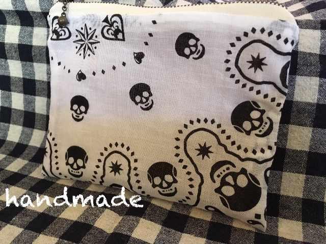 ハンドメイド白スカルバンダナ柄ポーチコスメサニタリー < 女性ファッション ハンドメイド白スカルバンダナ柄ポーチコスメサニタリー < 女性ファッションの