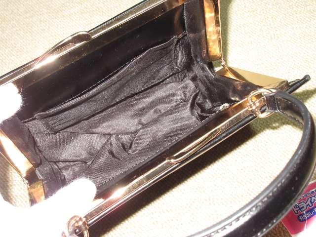 本革製スクエアハンドバッグ*ハローキティスワロデコ(黒) < 女性ファッション 本革製スクエアハンドバッグ*ハローキティスワロデコ(黒) < 女性ファッションの