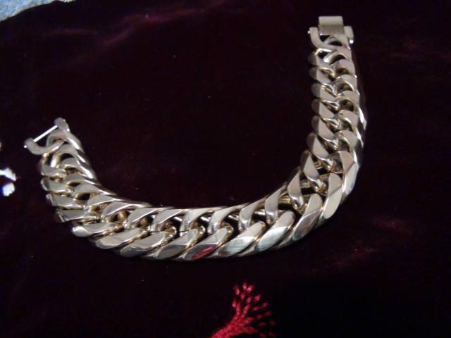 ブレスレット ダブル喜平 金色ステンレス めちや太 6面カット 中折れクリップ式!。 < 男性アクセサリー/時計  ブレスレット ダブル喜平 金色ステンレス めちや太 6面カット 中折れクリップ式!。 < 男性アクセサリー/時計の