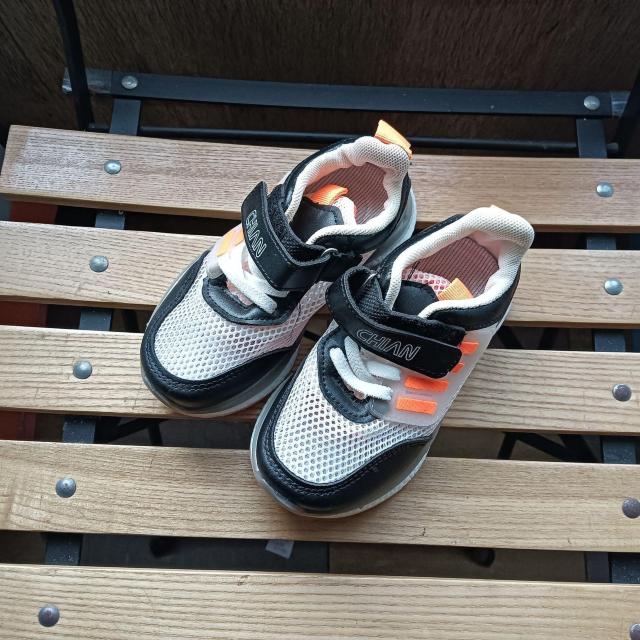 新品 16cm スニーカー ホワイト 子供靴 キッズ 靴 シューズ < キッズ/ベビー  新品 16cm スニーカー ホワイト 子供靴 キッズ 靴 シューズ  < キッズ/ベビーの