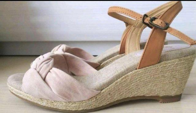 kBell FlorreW[gEGbW\[T_Vi  t@bV 