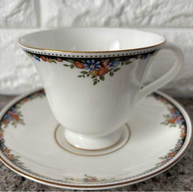【新品未使用】★希少★1983年 ウエッジウッド WEDGWOOD オズボーン カップ&ソーサー OSBORNE ティーカップ < インテリア/ライフ 【新品未使用】★希少★1983年 ウエッジウッド WEDGWOOD オズボーン カップ&ソーサー OSBORNE ティーカップ < インテリア/ライフの