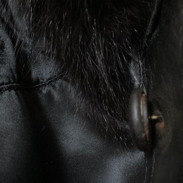 難あり 高級 MADE IN FRANCE  ファー付き レザーコート 毛皮コート 黒 < 女性ファッション  難あり 高級 MADE IN FRANCE  ファー付き レザーコート 毛皮コート 黒 < 女性ファッションの