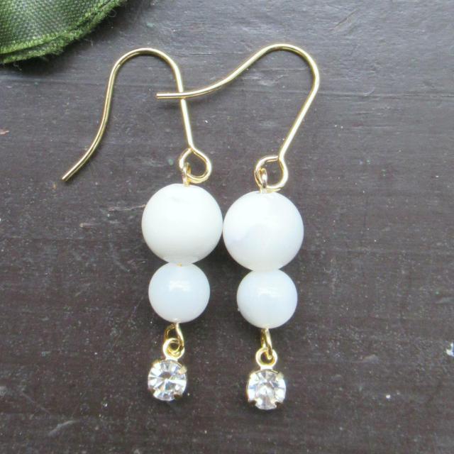 マザーオブパール*サージカルステンレスピアス 天然石 < 女性アクセサリー/時計 マザーオブパール*サージカルステンレスピアス 天然石 < 女性アクセサリー/時計の