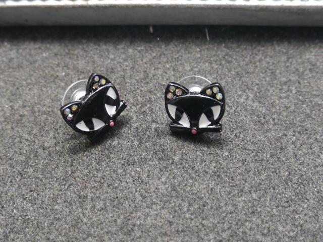 新品 ゴスロリ姫系 黒猫ネコねこちゃんピアス < 女性アクセサリー/時計  新品 ゴスロリ姫系 黒猫ネコねこちゃんピアス  < 女性アクセサリー/時計の