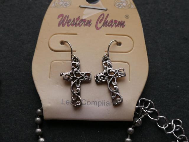 新品 Western Charm アンティーク調ゴシック十字架モチーフネックレス.ピアス セット (ピアス難あり) < 女性アクセサリー/時計 新品 Western Charm アンティーク調ゴシック十字架モチーフネックレス.ピアス セット (ピアス難あり) < 女性アクセサリー/時計の