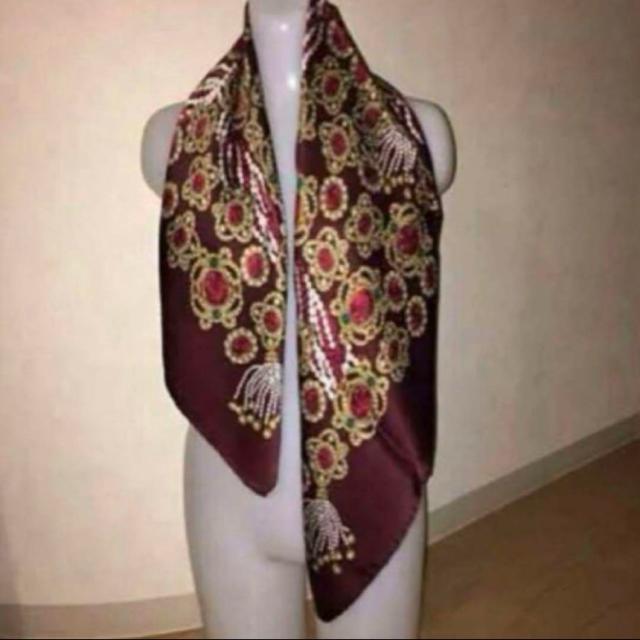 シャネル シルクスカーフ ジュエリー タッセル柄 ボルドー #CHANEL < ブランド シャネル シルクスカーフ ジュエリー タッセル柄 ボルドー #CHANEL < ブランドの