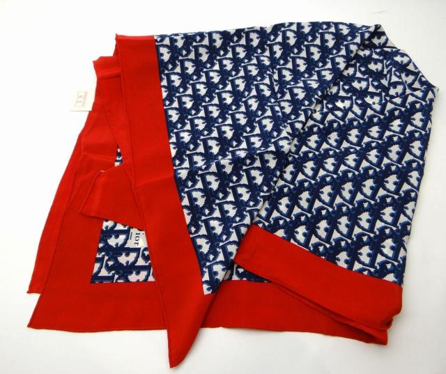 Christian Dior �f�B�I�[�� �g���b�^�[ �V���N �X�J�[�t �l�C�r�[�~���b�h��USED���y���������z �� �u�����h�� 