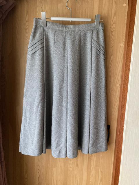 2040.未使用☆ひざ下スカート☆グレー系☆サイズL程度☆難あり < 女性ファッション 2040.未使用☆ひざ下スカート☆グレー系☆サイズL程度☆難あり < 女性ファッションの