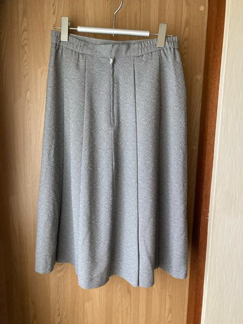 2040.未使用☆ひざ下スカート☆グレー系☆サイズL程度☆難あり < 女性ファッション 2040.未使用☆ひざ下スカート☆グレー系☆サイズL程度☆難あり < 女性ファッションの