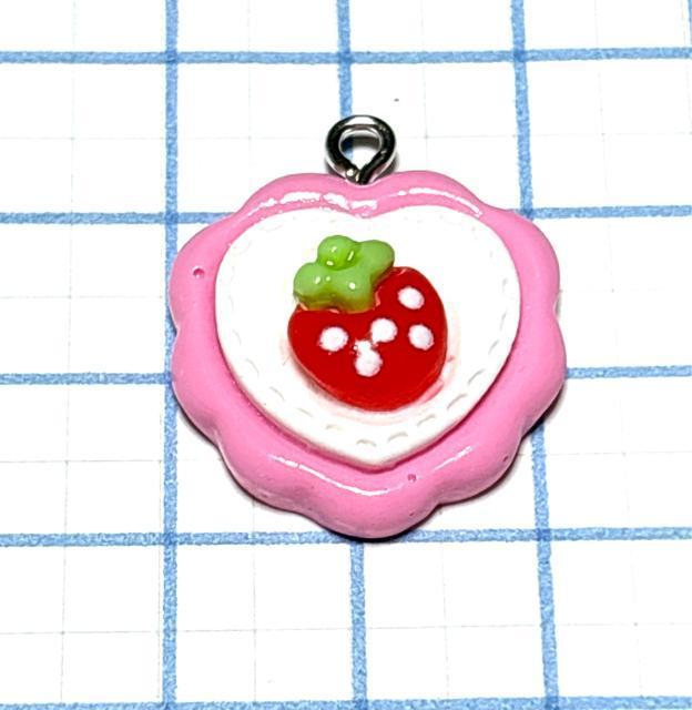 829 苺のケーキ タルト 1個 樹脂パーツ アクセサリーチャーム スイーツ デザート < ペット/手芸/園芸 829 苺のケーキ タルト 1個 樹脂パーツ アクセサリーチャーム スイーツ デザート < ペット/手芸/園芸の