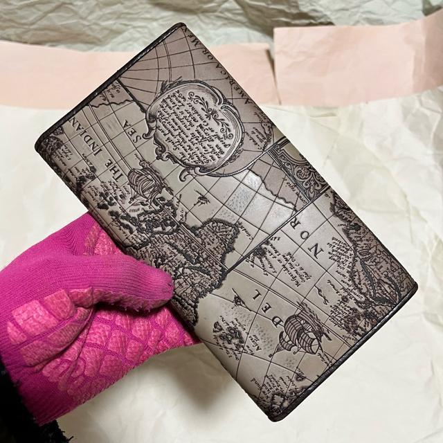 【地図柄】GIORGIO ZANETTI 三つ折り 長財布 グレー パテント調 < 女性ファッション 【地図柄】GIORGIO ZANETTI 三つ折り 長財布 グレー パテント調 < 女性ファッションの