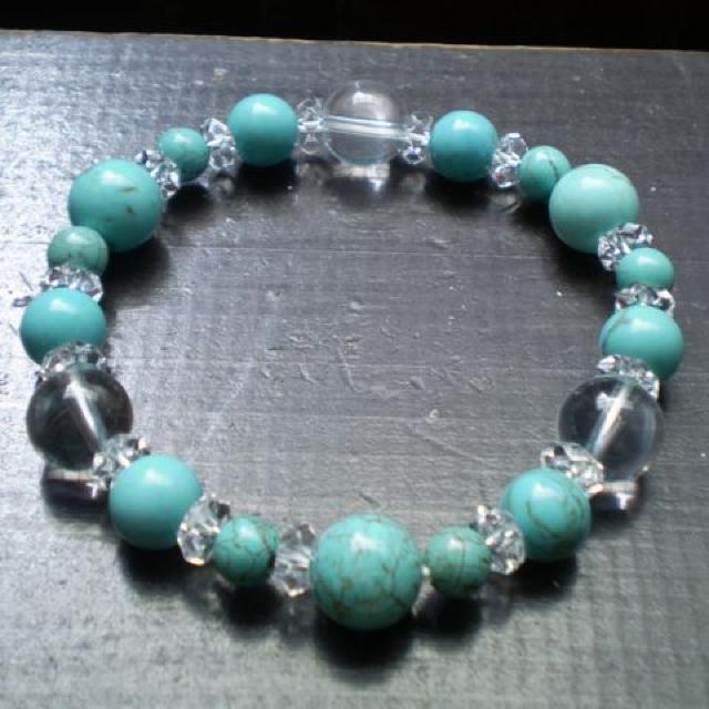 マグネサイトターコイズx水晶ブレスレット < 女性アクセサリー/時計 マグネサイトターコイズx水晶ブレスレット < 女性アクセサリー/時計の