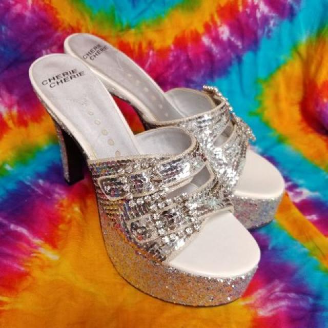 超キラキラッ♪バックル&スパンコール□グリッター厚底サンダル < 女性ファッション  超キラキラッ♪バックル&スパンコール□グリッター厚底サンダル < 女性ファッションの