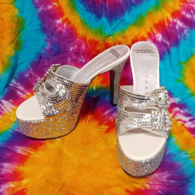 超キラキラッ♪バックル&スパンコール□グリッター厚底サンダル < 女性ファッション  超キラキラッ♪バックル&スパンコール□グリッター厚底サンダル < 女性ファッションの