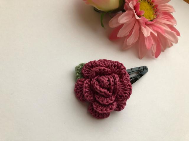 ハンドメイド スリーピン パッチンピン 薔薇 ボルドー < 女性ファッション  ハンドメイド スリーピン パッチンピン 薔薇 ボルドー < 女性ファッションの