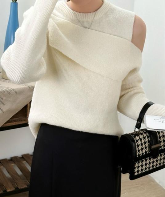 新品☆emi+(エミプラス)ニット カットアウトレイヤード風ニットプルオーバー☆ < 女性ファッション 新品☆emi+(エミプラス)ニット カットアウトレイヤード風ニットプルオーバー☆ < 女性ファッションの