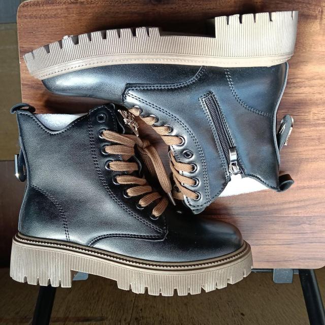 新品 22.5cm レディース ブーツ ブラック 厚底 シューズ サイドゴア < 女性ファッション 新品 22.5cm レディース ブーツ ブラック 厚底 シューズ サイドゴア < 女性ファッションの