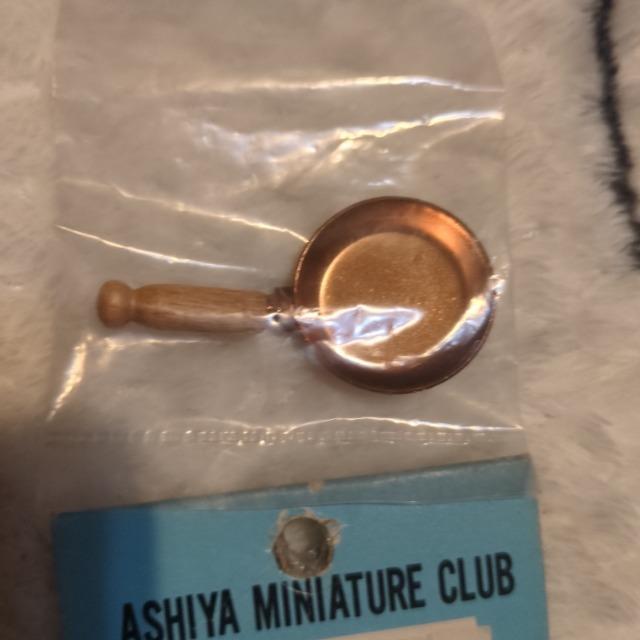 ミニチュアファクトリー ドールハウス フライパン < おもちゃ ミニチュアファクトリー ドールハウス フライパン < おもちゃの