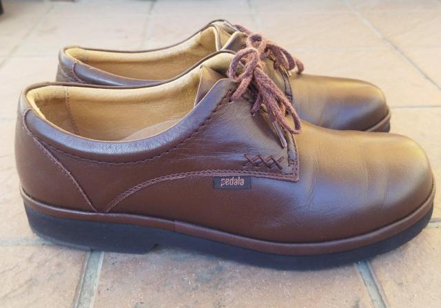 アシックス ペダラ レディース ウォーキングシューズ 23cm EE 茶レザー < 女性ファッション アシックス ペダラ レディース ウォーキングシューズ 23cm EE 茶レザー < 女性ファッションの