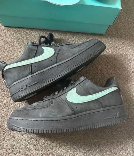 �e�B�t�@�j�[ �G�A�t�H�[�X �� �j���t�@�b�V������ 