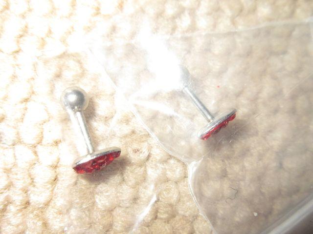 未使用☆ボディピアス*ハート型2点(赤)ストレートバーベル < 女性アクセサリー/時計  未使用☆ボディピアス*ハート型2点(赤)ストレートバーベル < 女性アクセサリー/時計の