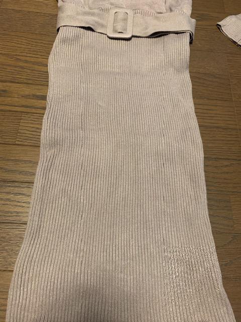 LIP SERVICE☆ベルト付☆ニットひざ丈ワンピ☆グレージュ☆M☆美品 < ブランド LIP SERVICE☆ベルト付☆ニットひざ丈ワンピ☆グレージュ☆M☆美品 < ブランドの