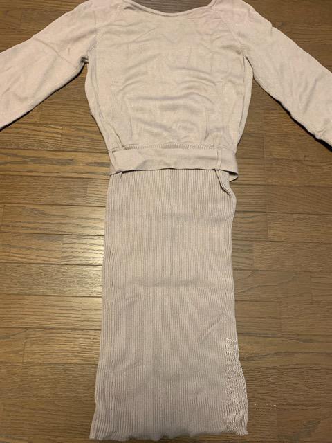 LIP SERVICE☆ベルト付☆ニットひざ丈ワンピ☆グレージュ☆M☆美品 < ブランド LIP SERVICE☆ベルト付☆ニットひざ丈ワンピ☆グレージュ☆M☆美品 < ブランドの