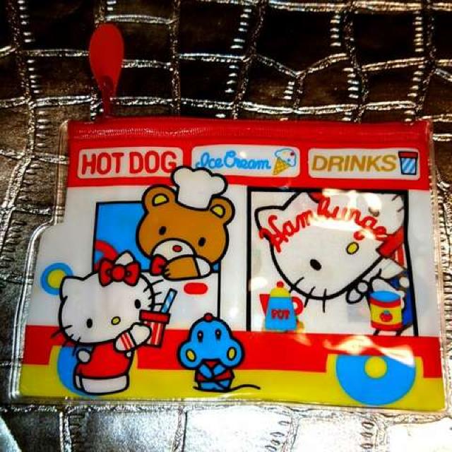 1976年 新品 キティ おしゃれセット ポーチ ハンカチ ティッシュ < おもちゃ 1976年 新品 キティ おしゃれセット ポーチ ハンカチ ティッシュ < おもちゃの