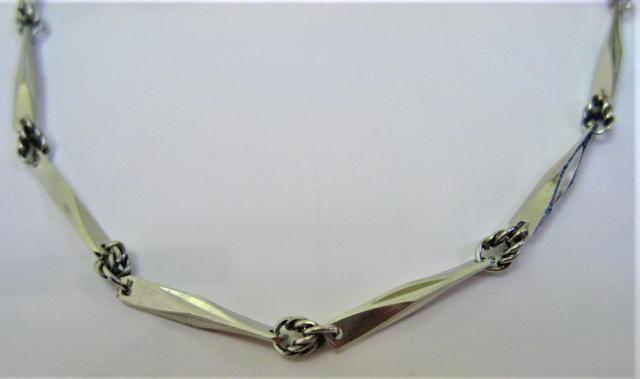 極美品 Pt850 プラチナ デザイン ネックレス 約 42cm o < 女性アクセサリー/時計  極美品 Pt850 プラチナ デザイン ネックレス 約 42cm o < 女性アクセサリー/時計の