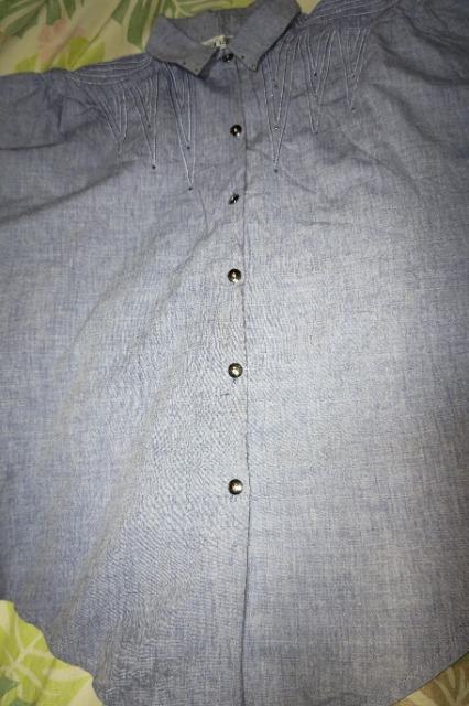 ★中古水色×首回り刺繍有りシャツ2L < 女性ファッション  ★中古水色×首回り刺繍有りシャツ2L  < 女性ファッションの