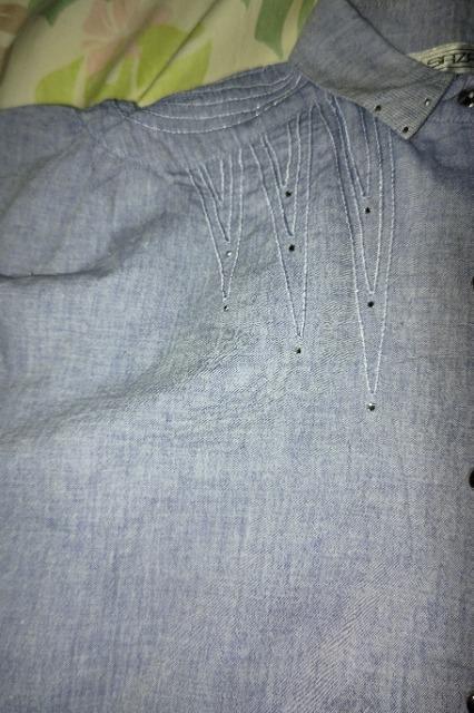 ★中古水色×首回り刺繍有りシャツ2L < 女性ファッション  ★中古水色×首回り刺繍有りシャツ2L < 女性ファッションの