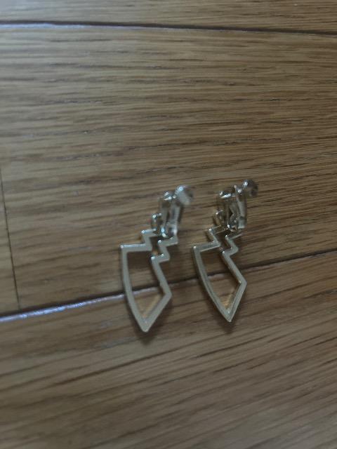 ポケモンセンター アクセサリー ピカチュウ しっぽ イヤリング < アニメ/コミック/キャラクター  ポケモンセンター アクセサリー ピカチュウ しっぽ イヤリング < アニメ/コミック/キャラクターの