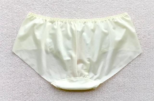 Triumph AMOSTYLE ヒップハングショーツ Mサイズ イエロー/ホワイト/ボルドー 3枚セット < 女性ファッション Triumph AMOSTYLE ヒップハングショーツ Mサイズ イエロー/ホワイト/ボルドー 3枚セット < 女性ファッションの