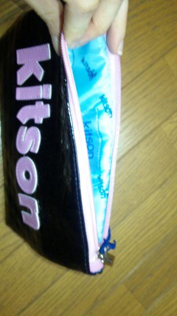 kitsonLbg\S|[`BLACK~PNKVi^Ot  uh 