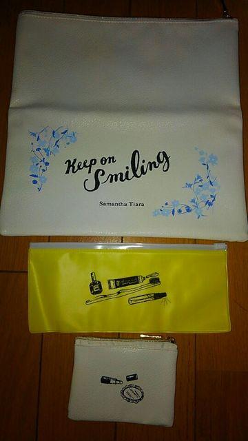 ゼクシィ付録 超優秀お役立ち 花嫁ポーチ3点セット < 女性ファッション  ゼクシィ付録 超優秀お役立ち 花嫁ポーチ3点セット < 女性ファッションの