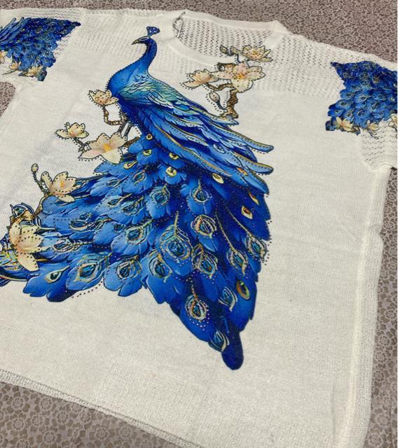 麻混素材 ニットカットソー  キラキララインストーン付き 孔雀柄 ホワイト 大きいサイズ < 女性ファッション  麻混素材 ニットカットソー  キラキララインストーン付き 孔雀柄 ホワイト 大きいサイズ < 女性ファッションの