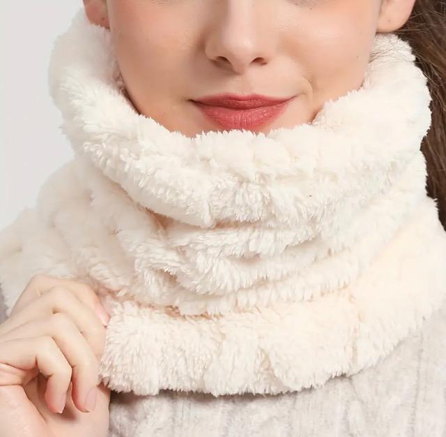 ネックウォーマー、ベージュカラー。新品未開封品。 < 女性ファッション ネックウォーマー、ベージュカラー。新品未開封品。 < 女性ファッションの