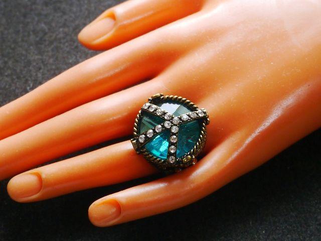 新品 アンティーク調青系ストーンピースマークリング指輪 < 女性アクセサリー/時計  新品 アンティーク調青系ストーンピースマークリング指輪 < 女性アクセサリー/時計の