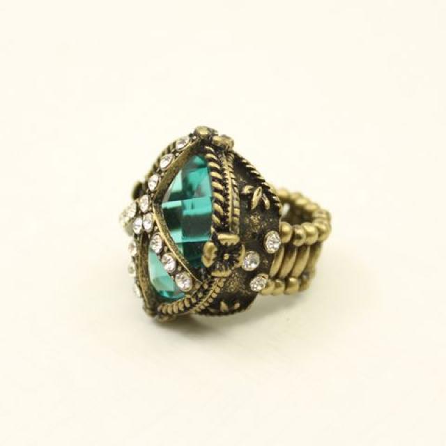 新品 アンティーク調青系ストーンピースマークリング指輪 < 女性アクセサリー/時計  新品 アンティーク調青系ストーンピースマークリング指輪 < 女性アクセサリー/時計の