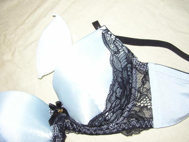 キラキラ光沢ライトブルーC70Mワイヤー入り < 女性ファッション  キラキラ光沢ライトブルーC70Mワイヤー入り < 女性ファッションの